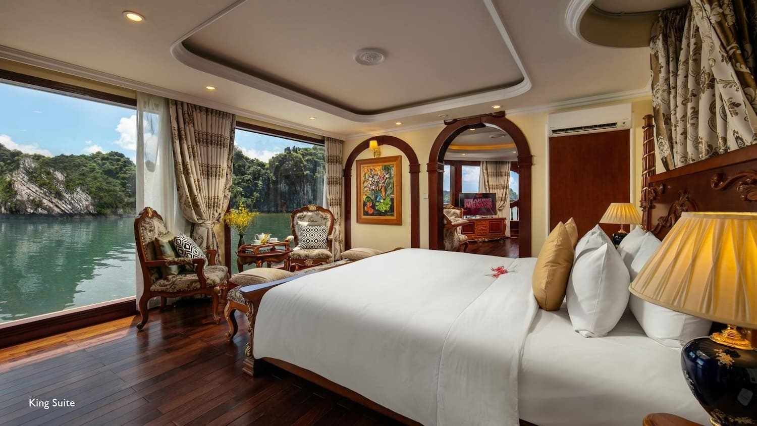 Giới thiệu du thuyền Emperor 13