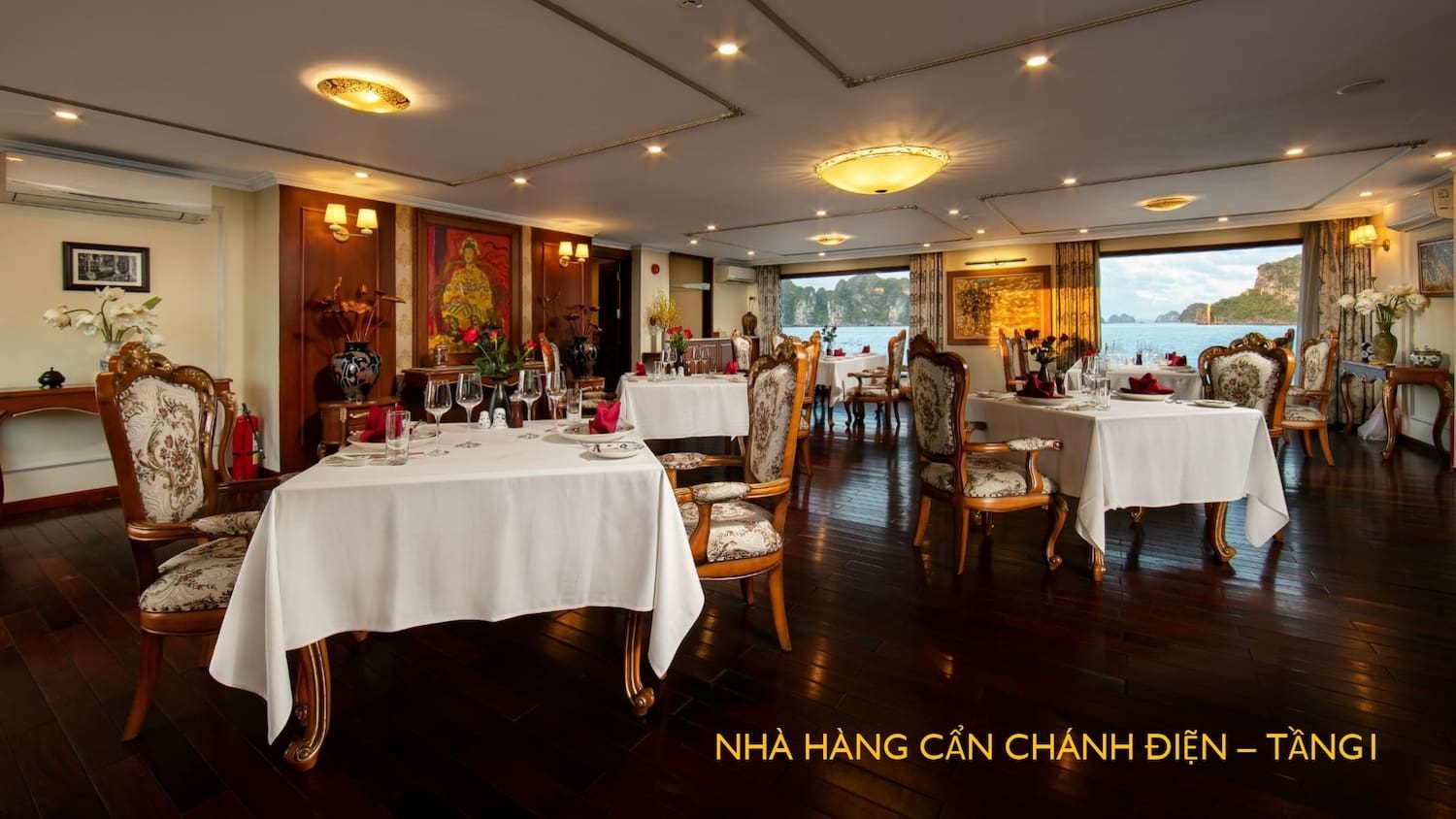 Giới thiệu du thuyền Emperor 19